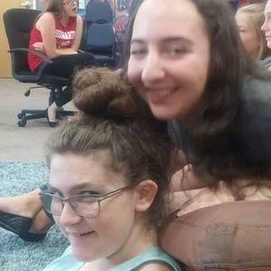 Meet your Posher, Dori